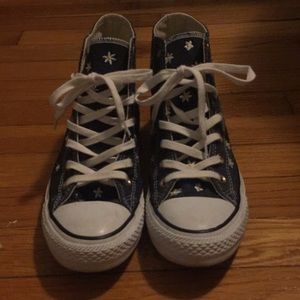 Daisy Converse. Worn once or twice. Make an offer!